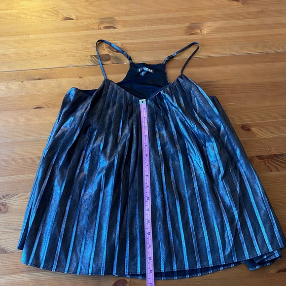 Express Top - Picture 6 of 7